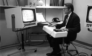 Умер создатель первой компьютерной мыши. Популярное во всем мире устройство не принесло ему ни денег ни славы