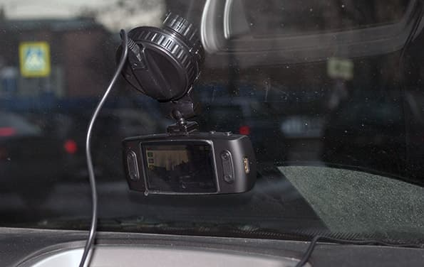 Автомобильный видеорегистратор AdvoCam FD5 Profi