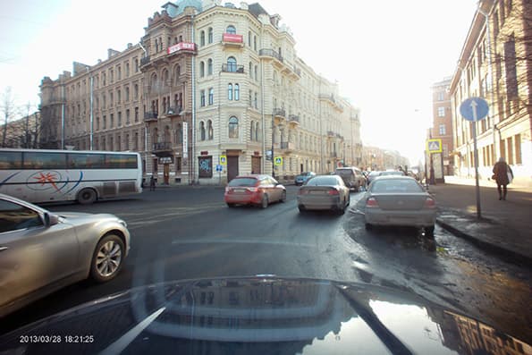 Автомобильный видеорегистратор Axiom Car Vision 1000