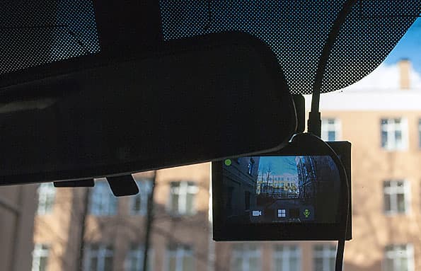 Автомобильный видеорегистратор FineVu CR-2000S