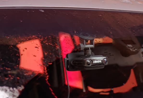 Автомобильный видеорегистратор iBox Combo F5