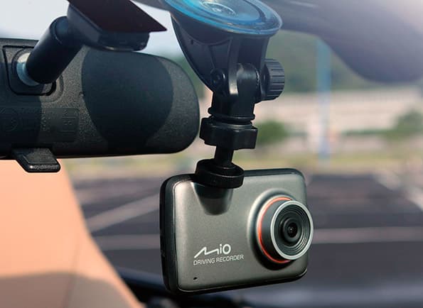Автомобильный видеорегистратор Mio MiVue 205