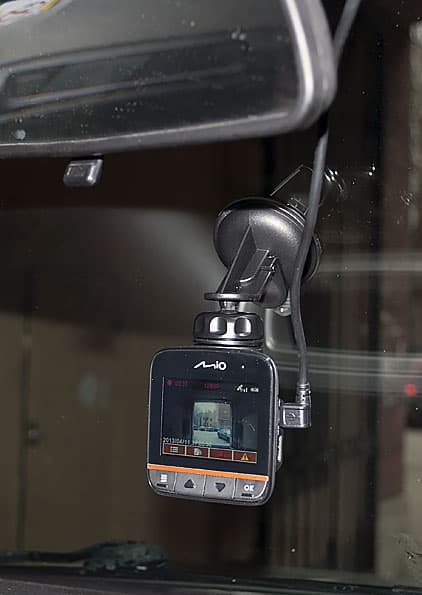 Автомобильный видеорегистратор Mio MiVue 388