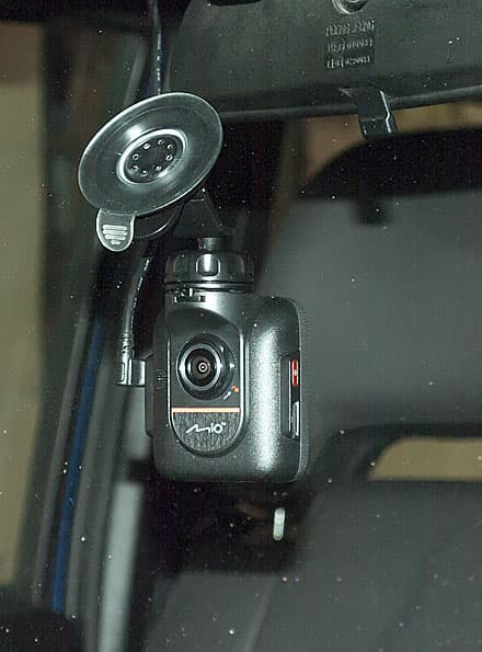 Автомобильный видеорегистратор Mio MiVue 388