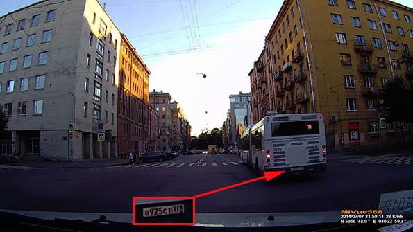 Автомобильный видеорегистратор Mio MiVue 568