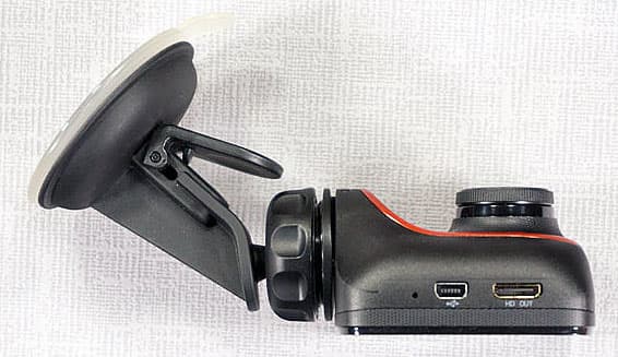 Автомобильный видеорегистратор Mio MiVue 588