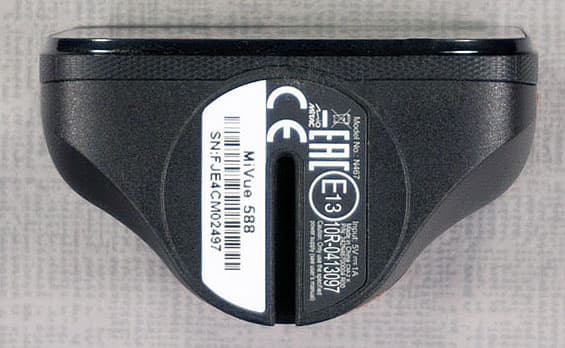 Автомобильный видеорегистратор Mio MiVue 588