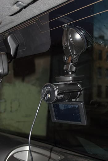 Автомобильный видеорегистратор ParkCity DVR HD 530