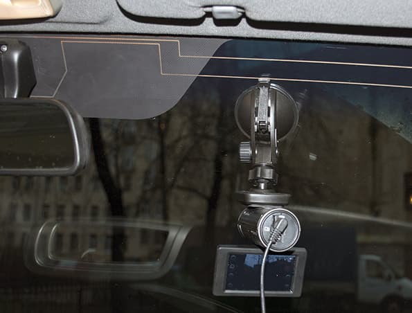 Автомобильный видеорегистратор ParkCity DVR HD 530