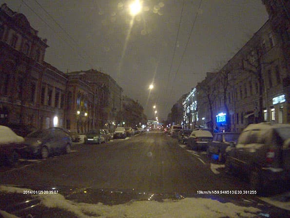 Автомобильный видеорегистратор ParkCity DVR HD 710