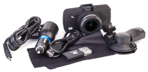 Автомобильный видеорегистратор Playme Back