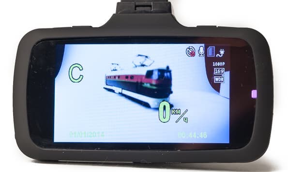 Автомобильный видеорегистратор Playme Back