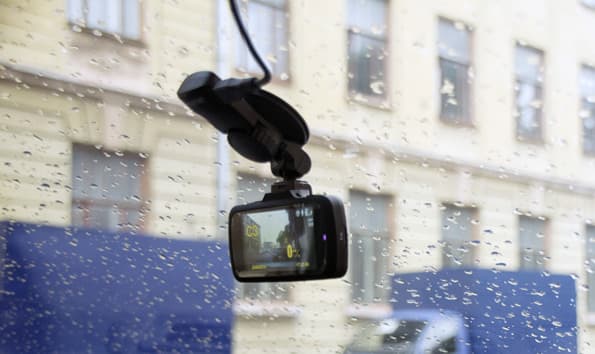 Автомобильный видеорегистратор Playme Back