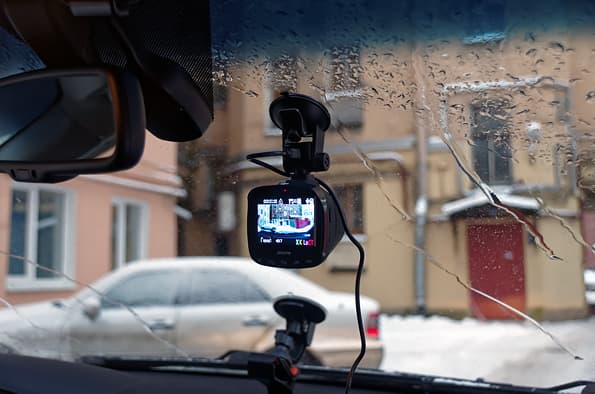 Видеорегистратор с радар-детектором и GPS-информером Playme P350 Tetra