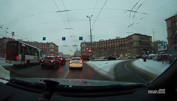 Видеорегистратор с радар-детектором и GPS-информером Playme P350 Tetra