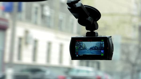 Автомобильный видеорегистратор Street Storm CVR-A7810G Pro