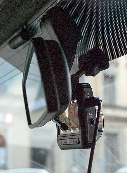 Автомобильный видеорегистратор Transcend DrivePro 200