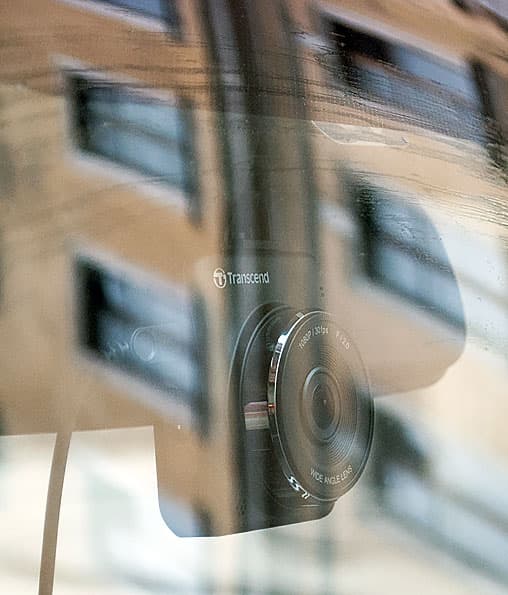 Автомобильный видеорегистратор Transcend DrivePro 200