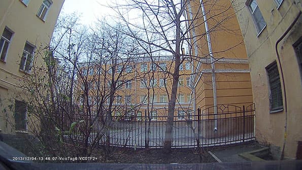 Автомобильный видеорегистратор VicoVation TF2+