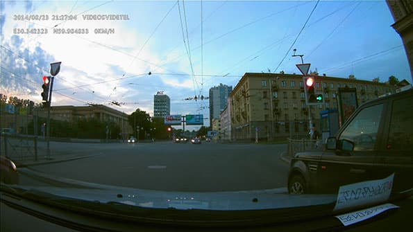 Автомобильный видеорегистратор Видеосвидетель 3405 FHD G AWi