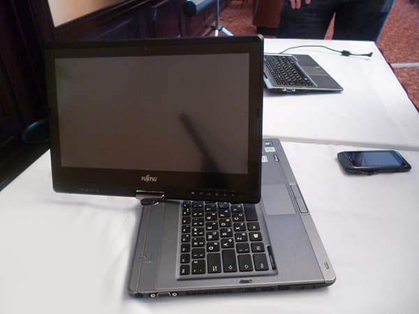 Двунаправленный поворотный экран, DVD/Blu-Ray