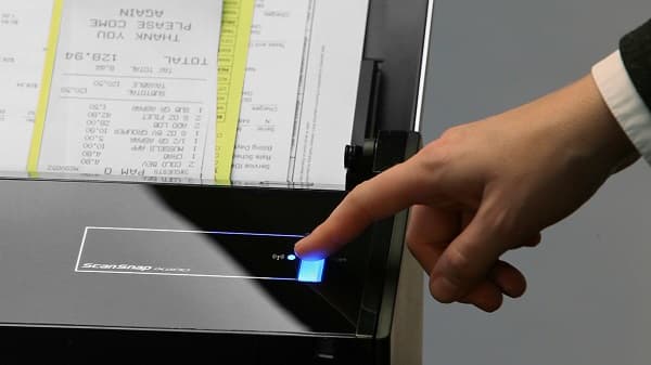 модель ScanSnap iX500 