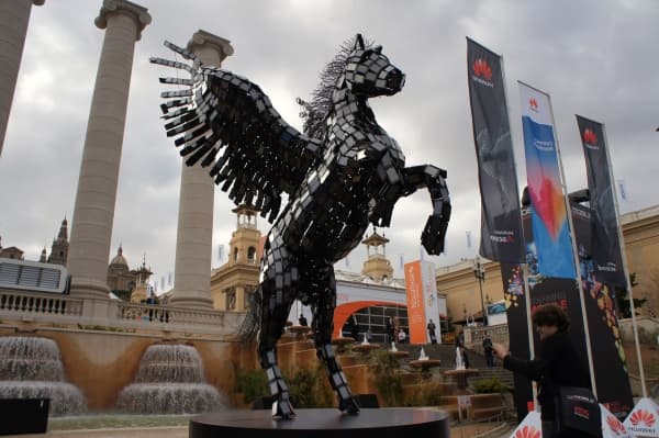 крылатый конь Huawei на MWC 2012