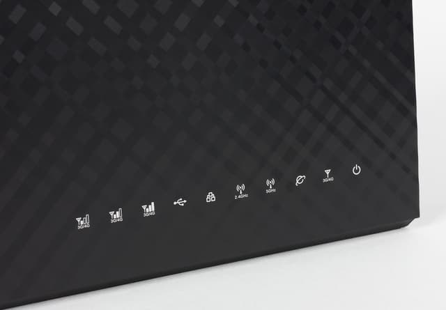 Внешний вид Asus 4G-AC55U