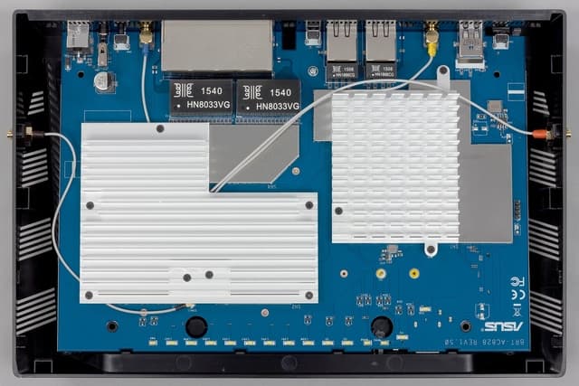 Конструкция Asus BRT-AC828