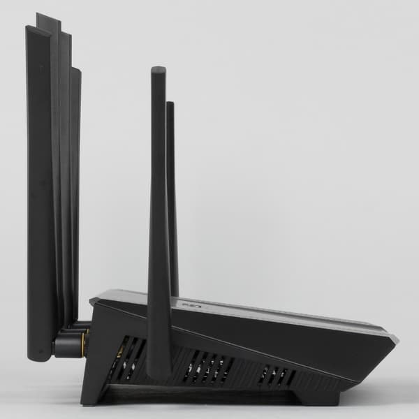 Внешний вид Asus RT-AC3200