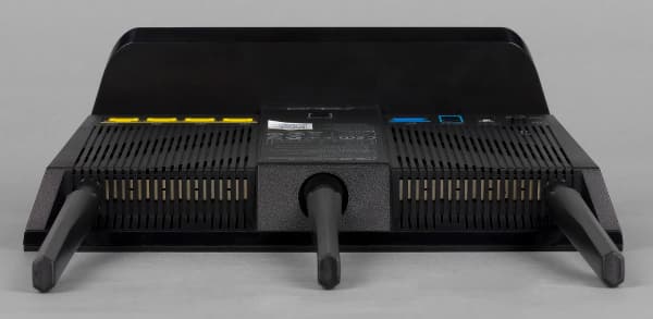 Внешний вид Asus RT-AC68U