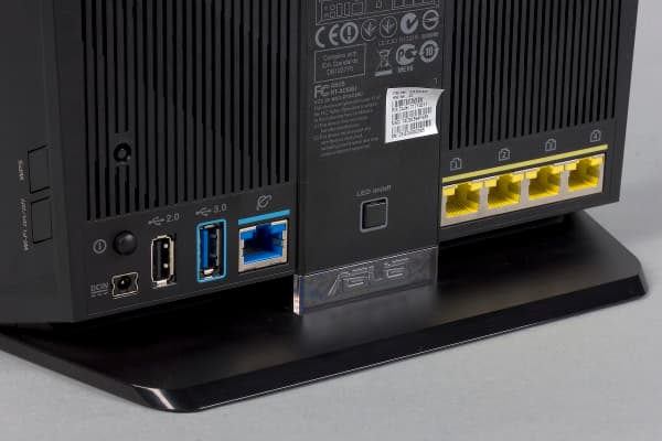 Внешний вид Asus RT-AC68U