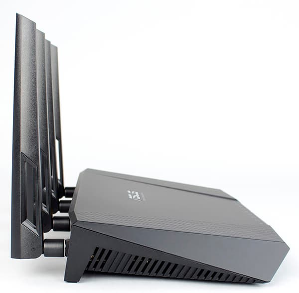 Внешний вид Asus RT-AC87U