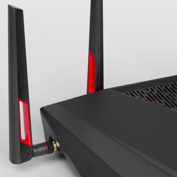 Внешний вид Asus RT-AC88U Внешний вид Asus RT-AC88U