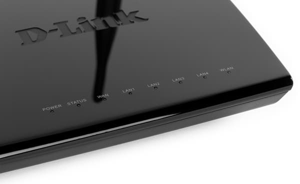 Внешний вид D-Link DIR-825/AC Внешний вид D-Link DIR-825/AC