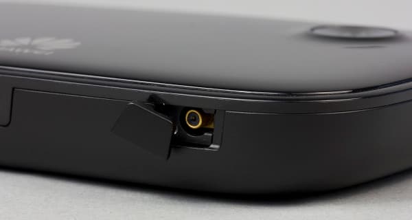 Внешний вид роутера Huawei E5776