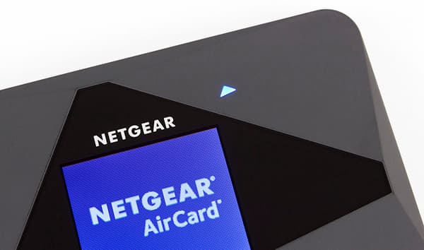 Внешний вид роутера Netgear AirCard 785
