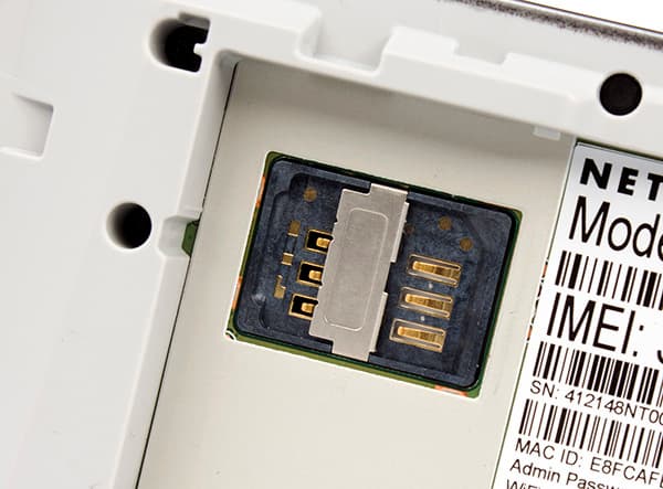 Внешний вид роутера Netgear AirCard 785