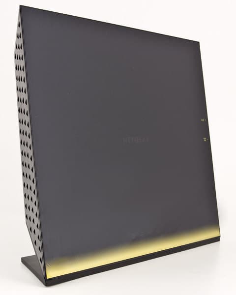 Внешний вид роутера Netgear R6300