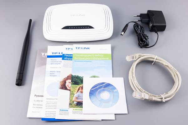 Комплект поставки роутера TP-Link TL-WR741ND