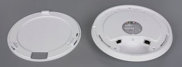 Внешний вид точки доступа Ubiquiti UniFi AP Pro