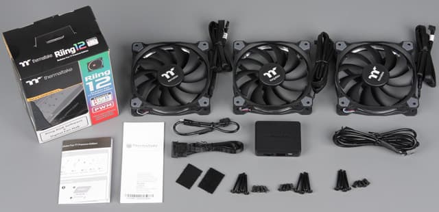 Riing 12 RGB Radiator Fan TT Premium Edition