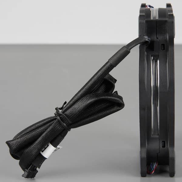 Riing 12 RGB Radiator Fan TT Premium Edition