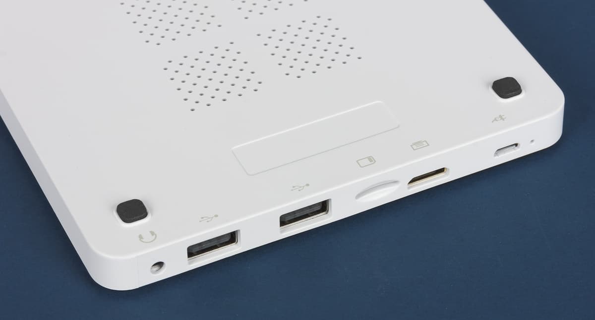 Внешний вид Foxconn Ultra Nano PC