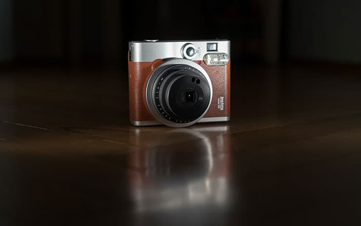 Фотокамера Fujifilm instax mini 90 Neo Classic с мгновенной печатью снимков