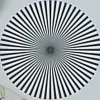 ISO 100, фокусное расстояние 49 мм, f/4,1