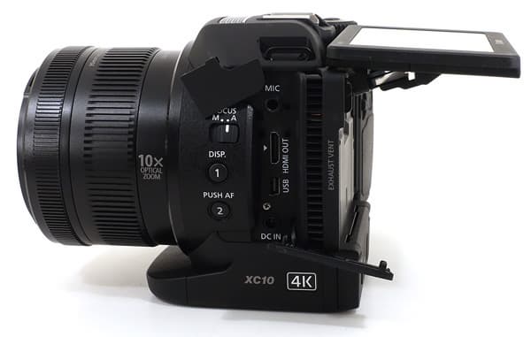 Видеокамера Canon XC10