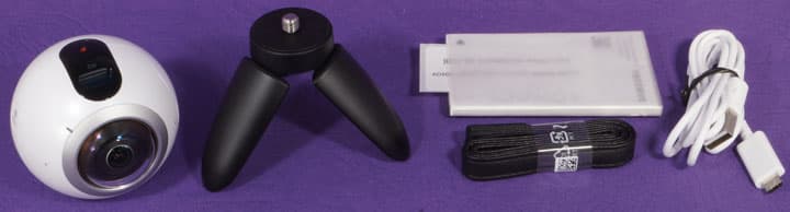 Панорамная камера Samsung Gear 360