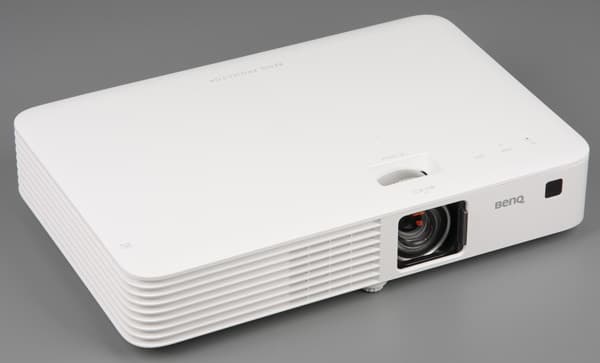 DLP-проектор BenQ CH100, общий вид