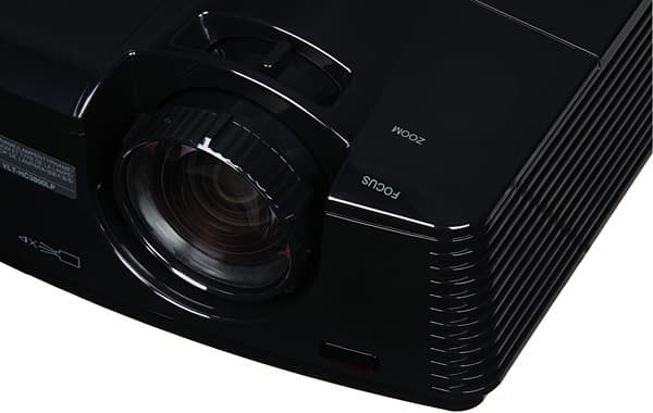Проекторы Mitsubishi HC4000, HC3900 и HC3200, объектив